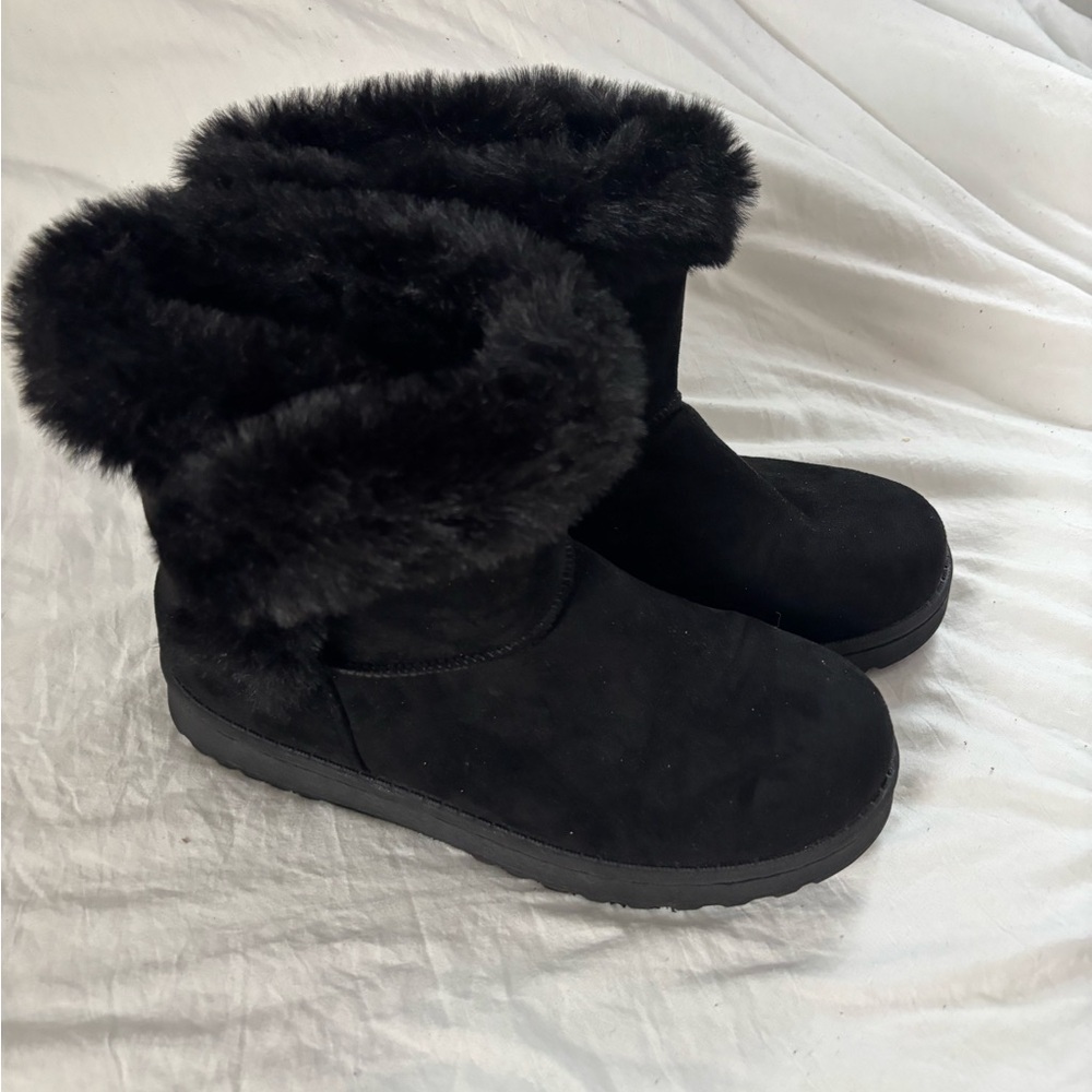 Women's Black Fur-Lined Boots
